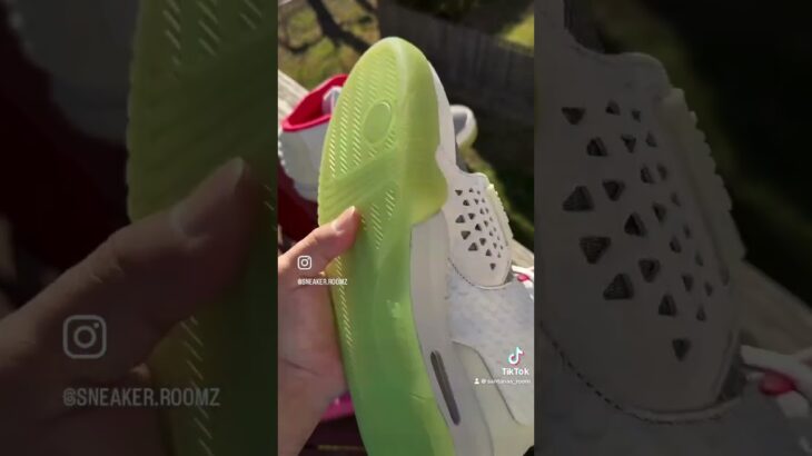 Rate these platinum yeezy 2’s 1 to 10