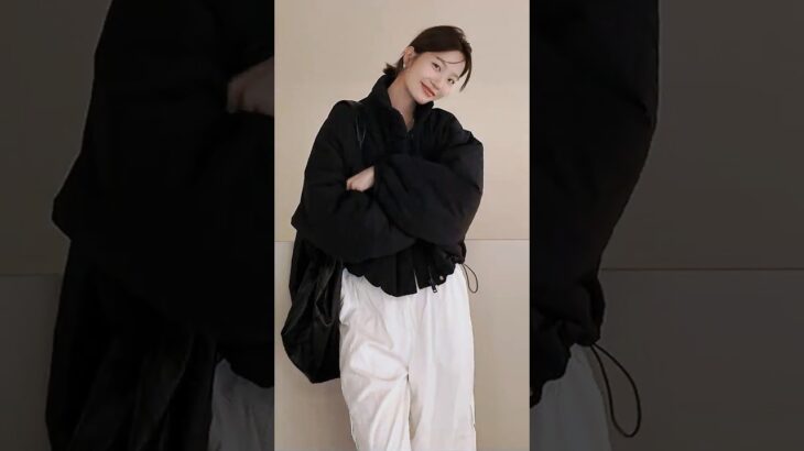 Short Padded Jacket Winter Fashion #shorts #fashion #winterfashion #padded #jacket #wadded #girl