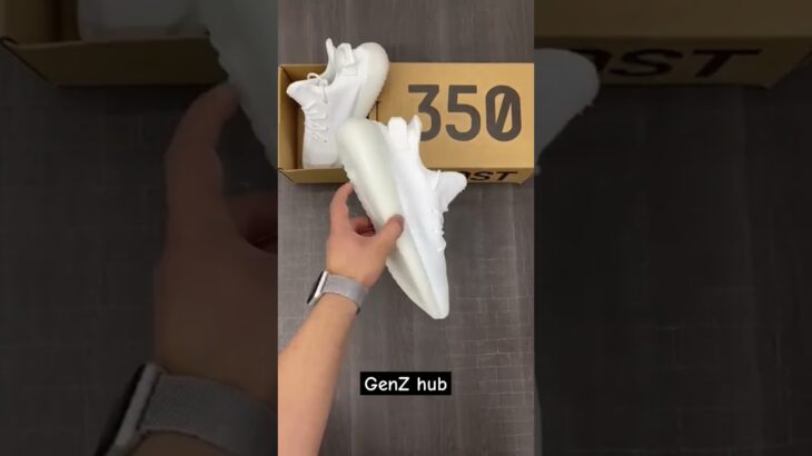 Unboxing Adidas Yeezy 350 V2 Triple White #yeezy #adidas