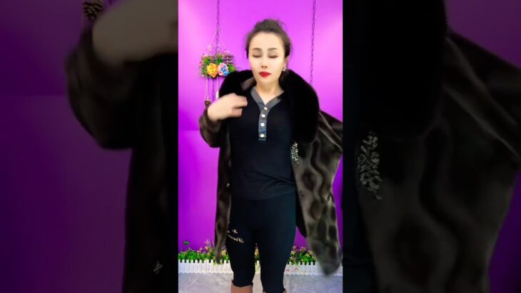 Fur and leather jacket with two sides to wear Middle-aged