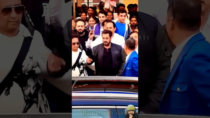 Salman Khan wore a Bomber jacket 😳🤯2025