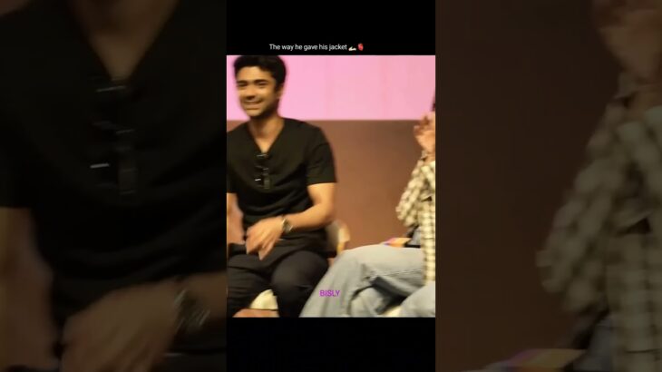 The way he gave his jacket 🫴🏻🫀#shorts