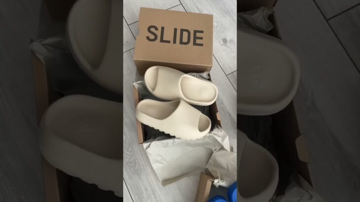 Yeezy Slides 👌#fyp #thesneakerdept #streetwear #sneakers #jordan