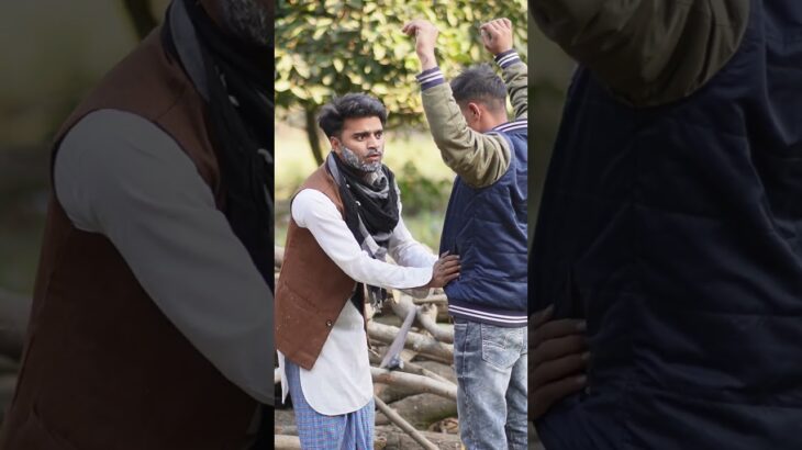 Jacket to tumhari hai 😂🤣 #shorts