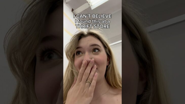 This jacket has bratz doll vibes!!! #thrifting