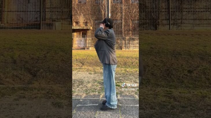 テーラードジャケット✖️シャツネクタイ最高すぎる…