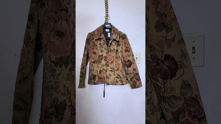 “DIY! Cropped this amazing floral jacket.”#youtubeshorts #sewing #viralvideo #youtubeshorts #shorts