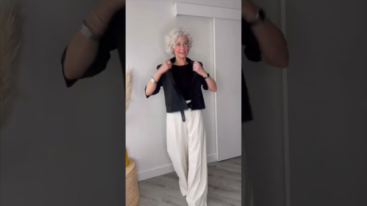 Dressing like a grown up… Trousers, top, jacket @ZARA : #shorts #short #ThegodKat