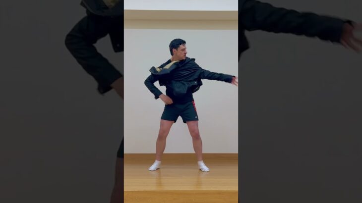 How to wear a jacket on stage. #actor #physicalcomedy #choreographyandmerriment