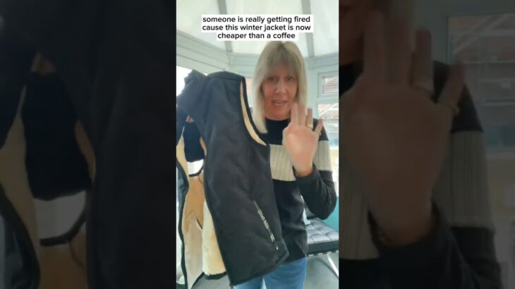 Versatile zip-up pocket jacket #fashion