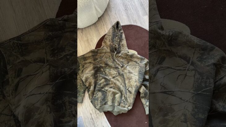 #fashion #yeezy #hoodie #realtree