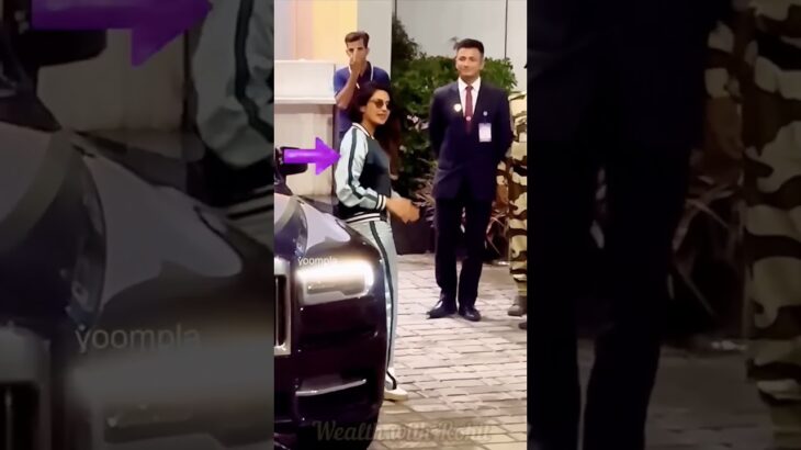 #priyankachopra #jacket #price #looks #priyankachopra #bollywood #actors #PriyankaChopra #jacket