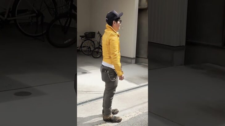 中学生がルイスレザーのライダースジャケットを