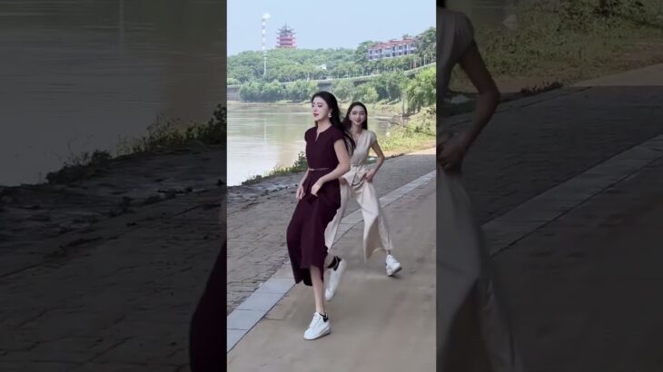 #Casual wear is simple and elegant #Fashionable temperament and age-reducing jacket#Beautifu