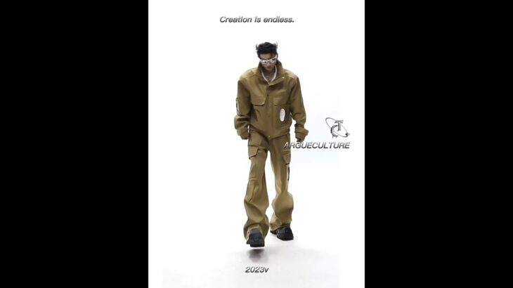 Deconstructed Mirror-Panel Cropped Jacket – Oversized Pockets Streetwear