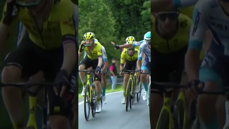 Jacket to the face for Dylan van Baarle 😬