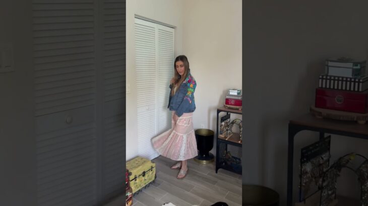 Long floral maxi dress #denim #denimjacket #jacket #longdress #maxidress #denimoutfit #ootd #dress