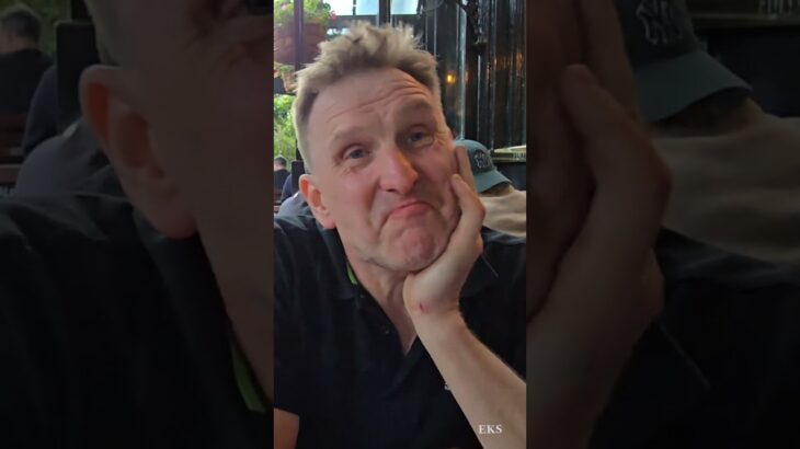 Mark, My Velvet Jacket & a Good Pint #midlifestyle #elegantlyknackered #lifestylevlog