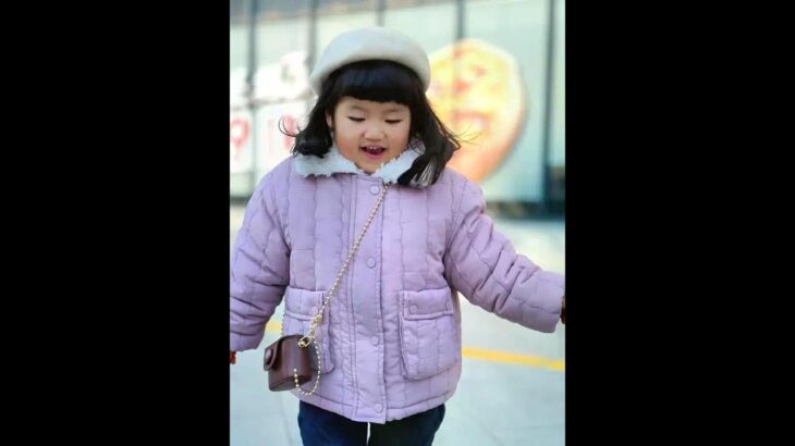 The down jacket with lining and thick cotton is very soft in this purple color. Down jacket with li