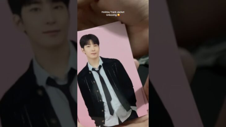 Received the track jacket!!! #seventeen #thunder #unboxing