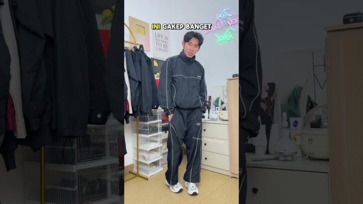 Screamous WindBreaker Jacket