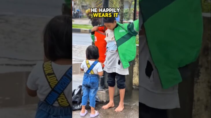 She Gave Her Jacket 💔 He Gave a Hug 🤗 #facts #shorts #shortsfeed #viralreels #viralshorts