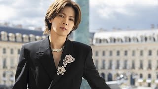 神宮寺勇太（Number_i）、バラのブローチを纏ったジャケットスタイルでパリへ