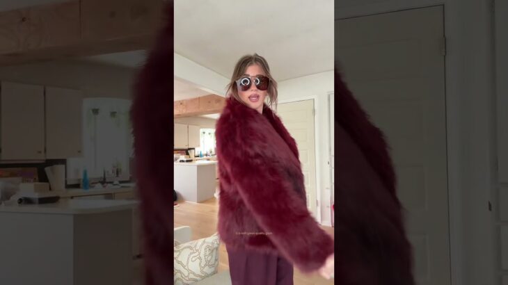 This coat is giving DIVA #coat #coats #jacket #jackets #fauxfur