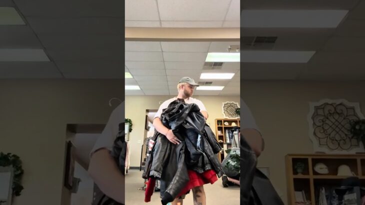 INSANE VINTAGE JACKET HAUL AT THE THRIFT STORE! 🍂🍁 #thriftwithme #thrifting #fallfashion