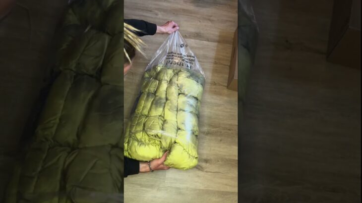 KARL KANI SPORT PATCH SQUARE QUILTED PUFFER JACKET LIME GREEN