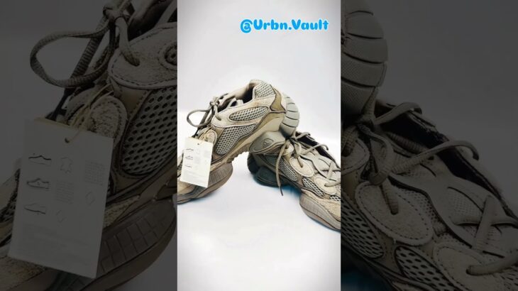 Who else is repping the Yeezy lifestyle? 🖤#YeezySeason #StreetStyleGoals”