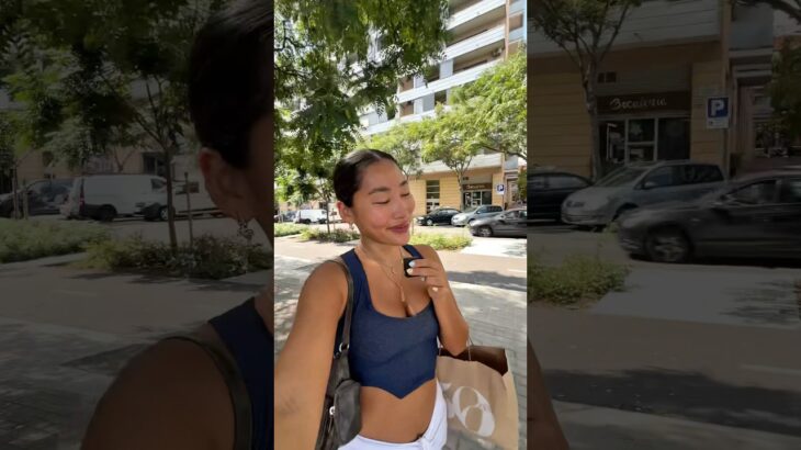 let’s go buy a jacket at 83F (28 celsius) in barcelona