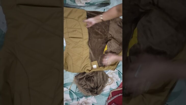 Meri new jacket. 🧥. #minivlog #vlogging #vloggirl