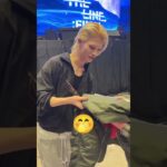 「推しのデザイン!? NI-KIが驚いたMA-1ジャケットサイン反応🥺✨」 #enhypen #engene #kpop #japan #korean #japanese #niki #ni_ki