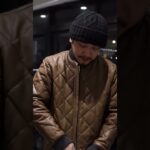 防寒性の高いレザーキルティングワークジャケット。