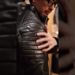 ダウンジャケットにライダーステイストをミックスしたレザーアウター。